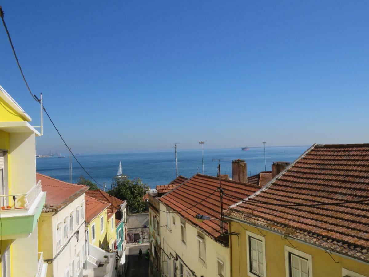 Tejo House River Lisbon Almada Exterior photo