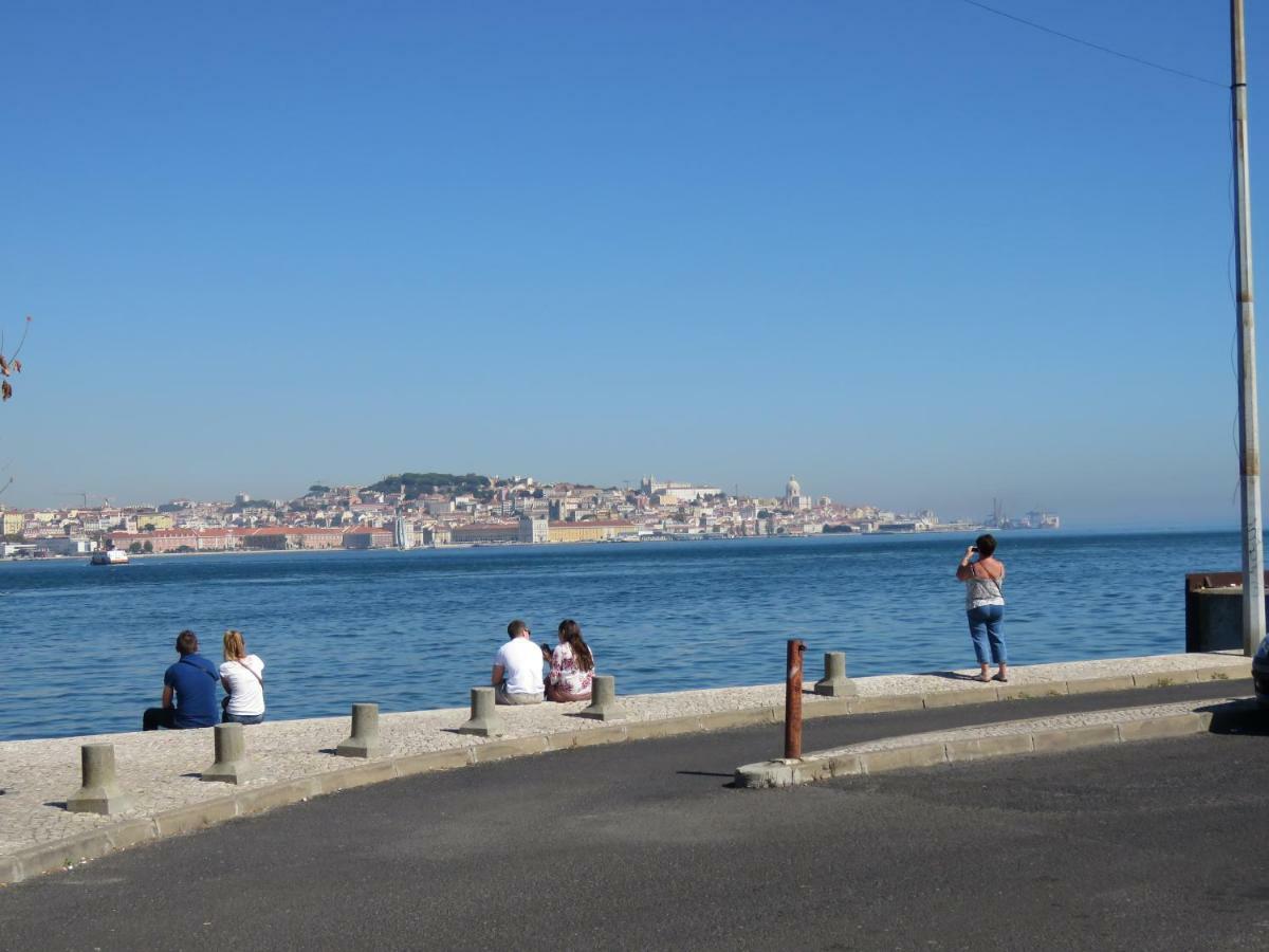 Tejo House River Lisbon Almada Exterior photo