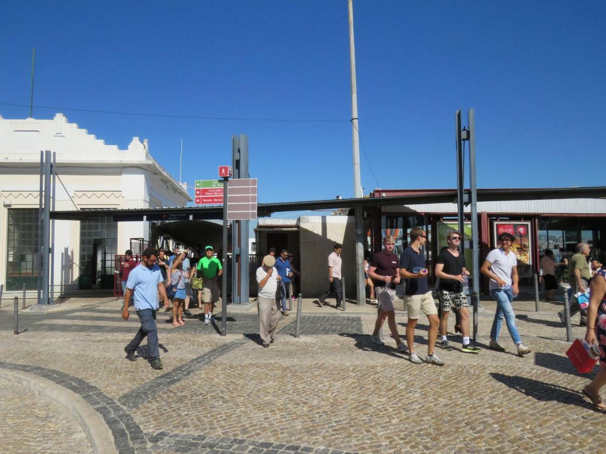 Tejo House River Lisbon Almada Exterior photo